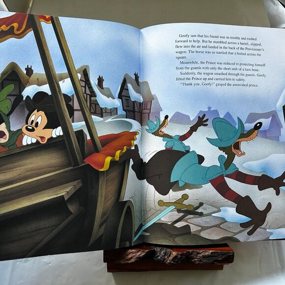 The Prince and the Pauper Mickey Twin Walt Disney Vintage 1990 Hardcover Book - Picture 6 of 8